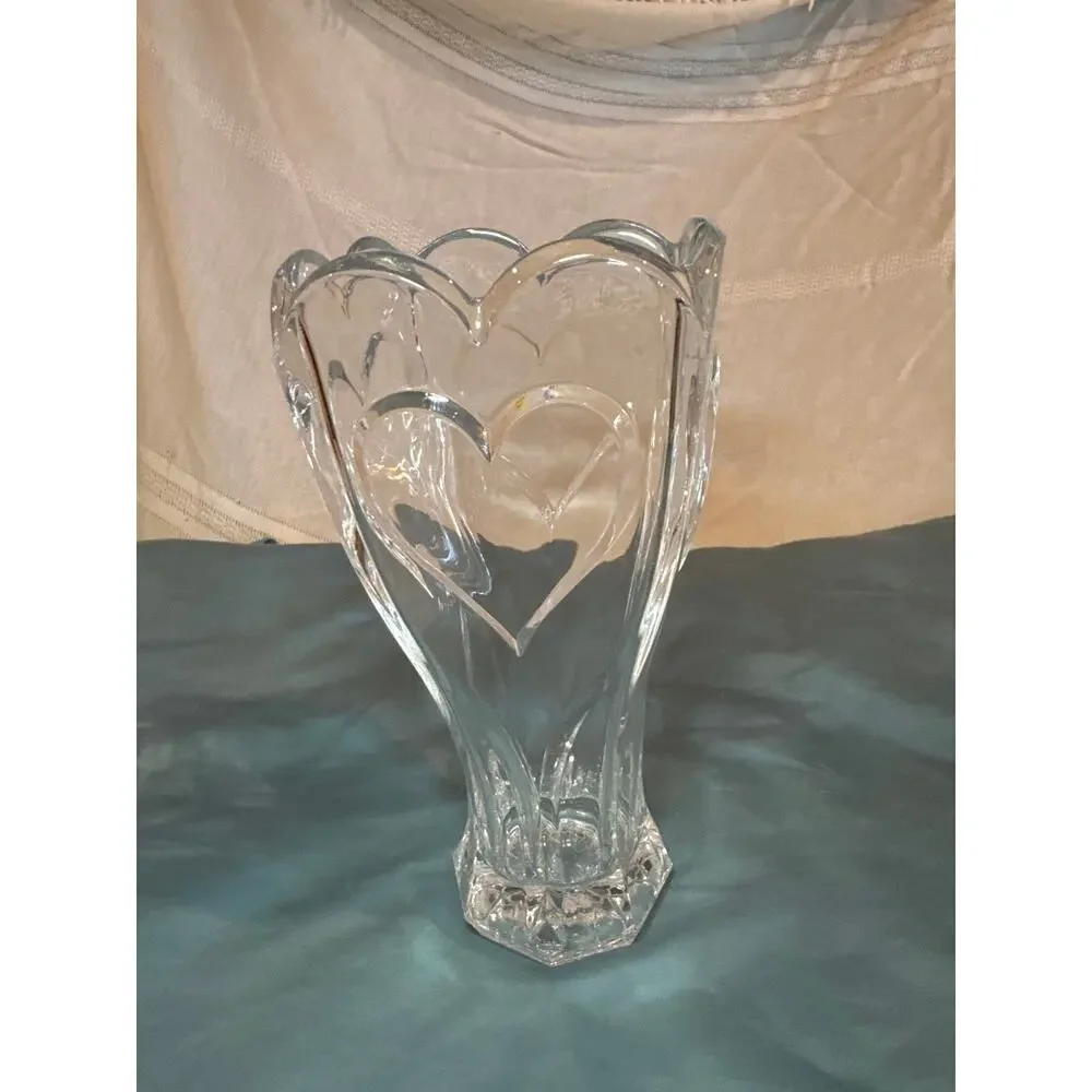 Vintage DePlomb Lead Crystal Raised Heart Sweetheart Vase Scalloped Rim 8